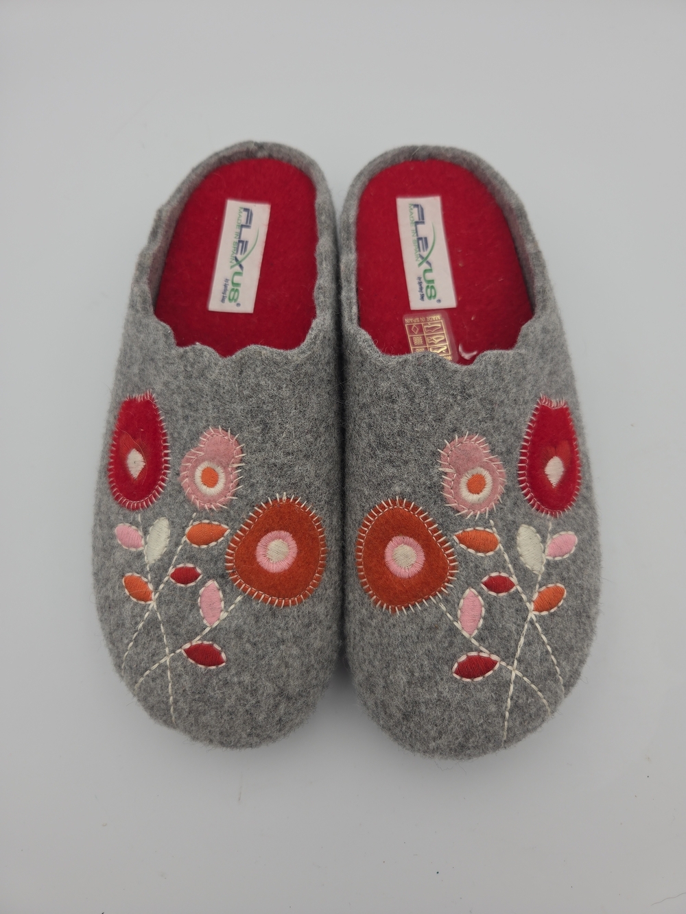 Flexus Women's Grey Felt Slip-On Slippers with Red Floral Accents 7.5